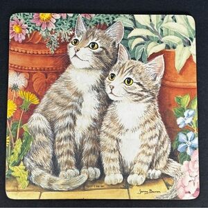 VINTAGE  WILSCOMBE COLLECTABLE  CAT TRIVET - ENGLAND SIGNED